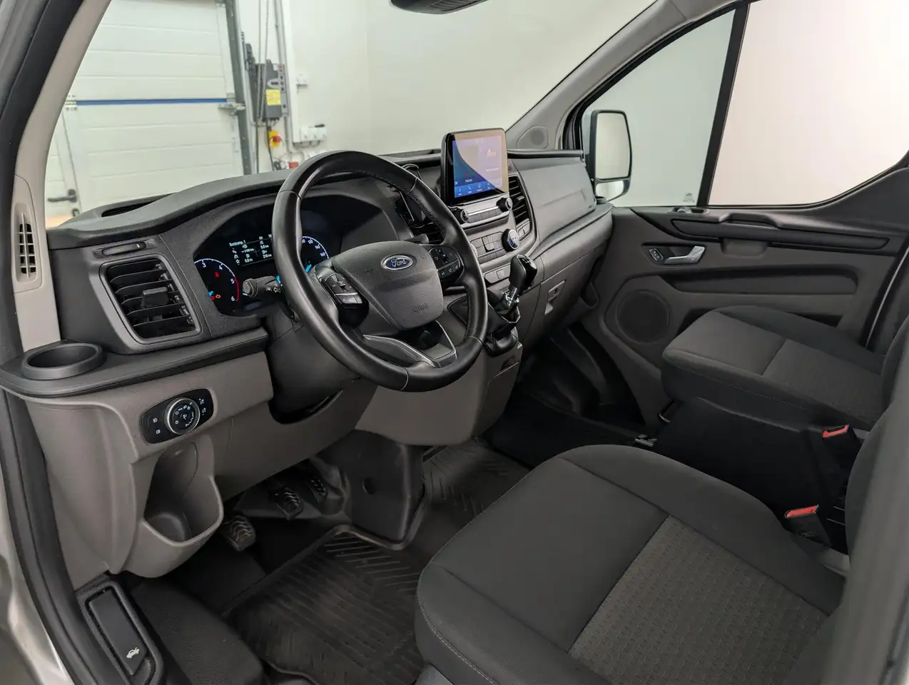 Ford Transit Custom 2.0 320L1 Trend Kam+SHZ+GJR+Regal, миниатюра 15