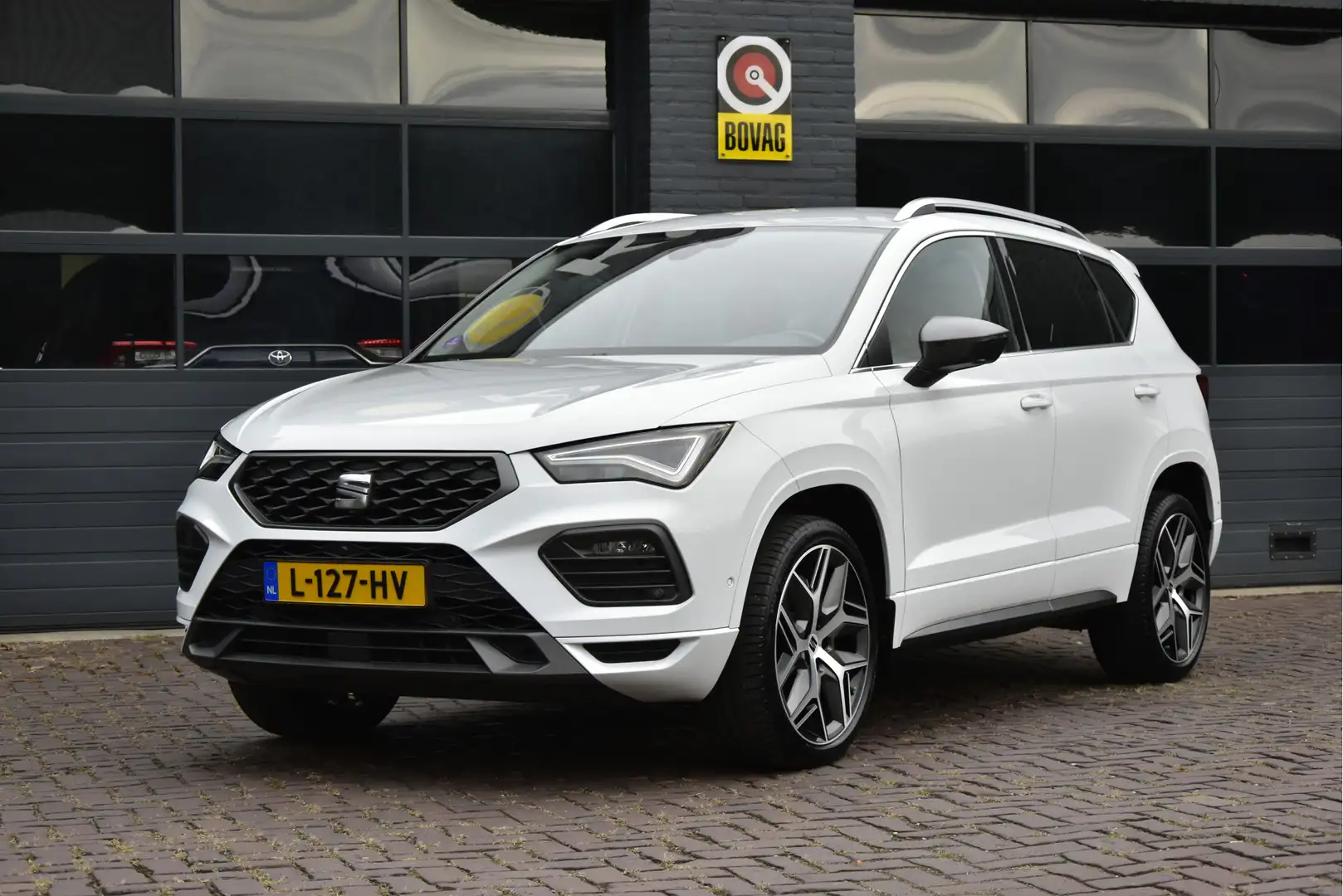 SEAT Ateca 1.5 TSI FR Business Intense Automaat Wit - 1