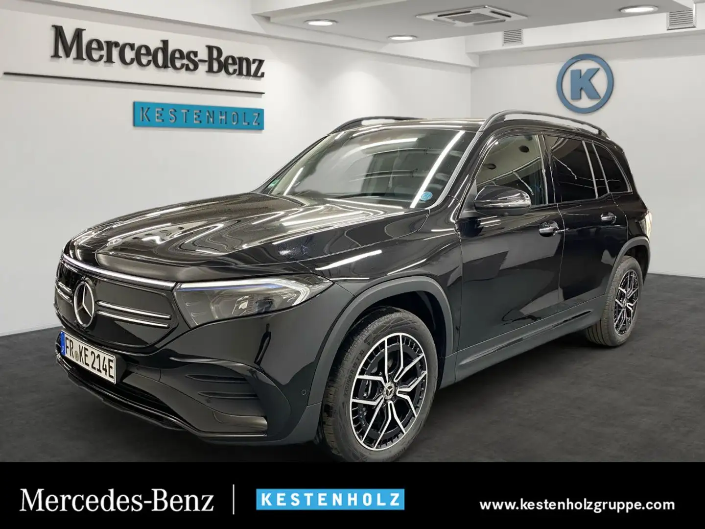 Mercedes-Benz EQB 300 4MATIC AMG+PANO+NIGHT+PARK+DISTR Czarny - 1
