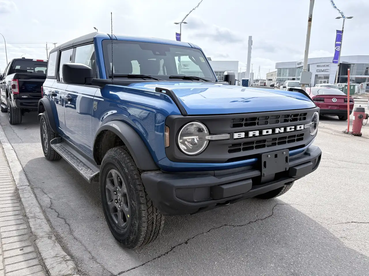 Ford Bronco снимка Ford Bronco