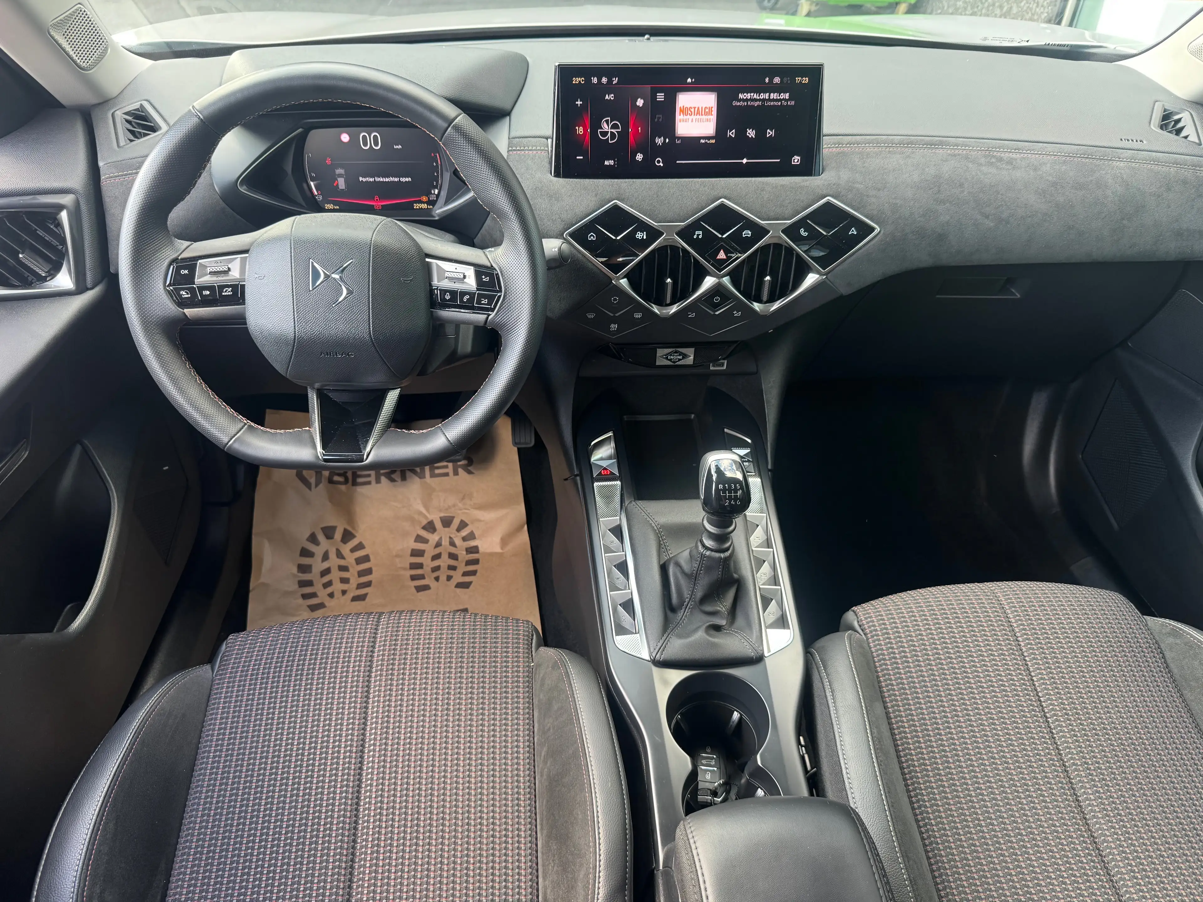 DS Automobiles DS 3 PERFORMANCE LINE | 1.2 PURETECH - 100 PK | CAR-PLAY + LED | — photo 9
