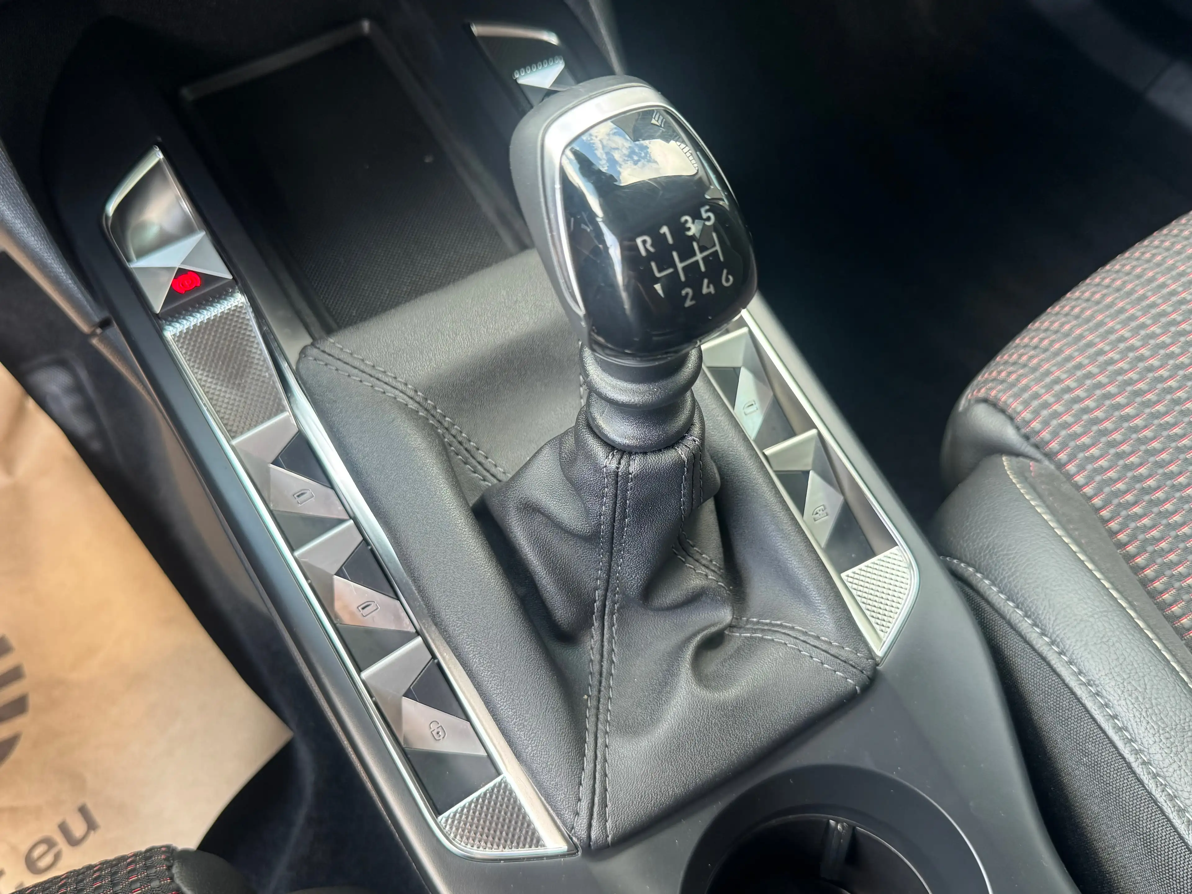 DS Automobiles DS 3 PERFORMANCE LINE | 1.2 PURETECH - 100 PK | CAR-PLAY + LED | — photo 10