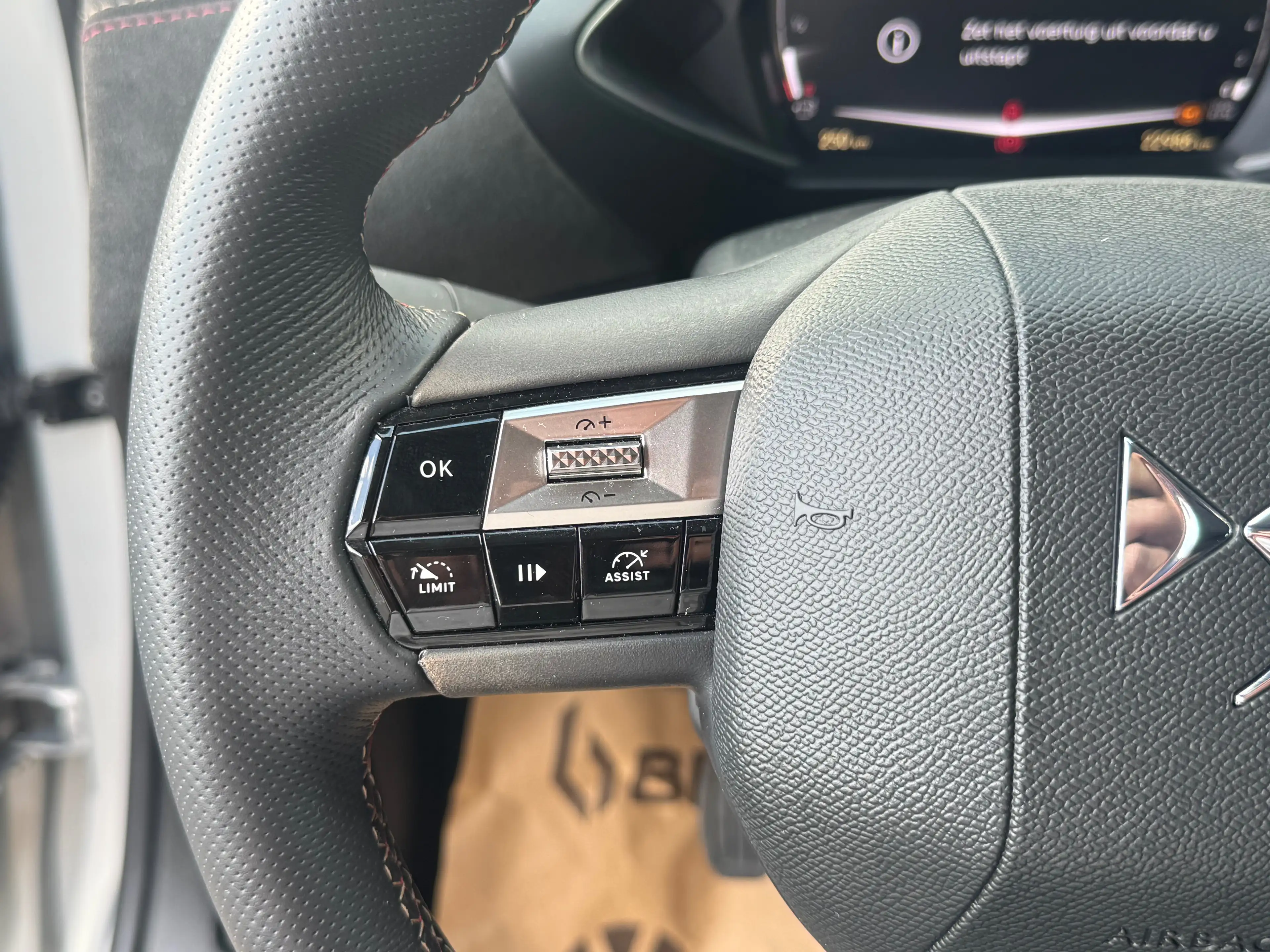 DS Automobiles DS 3 PERFORMANCE LINE | 1.2 PURETECH - 100 PK | CAR-PLAY + LED | — photo 15