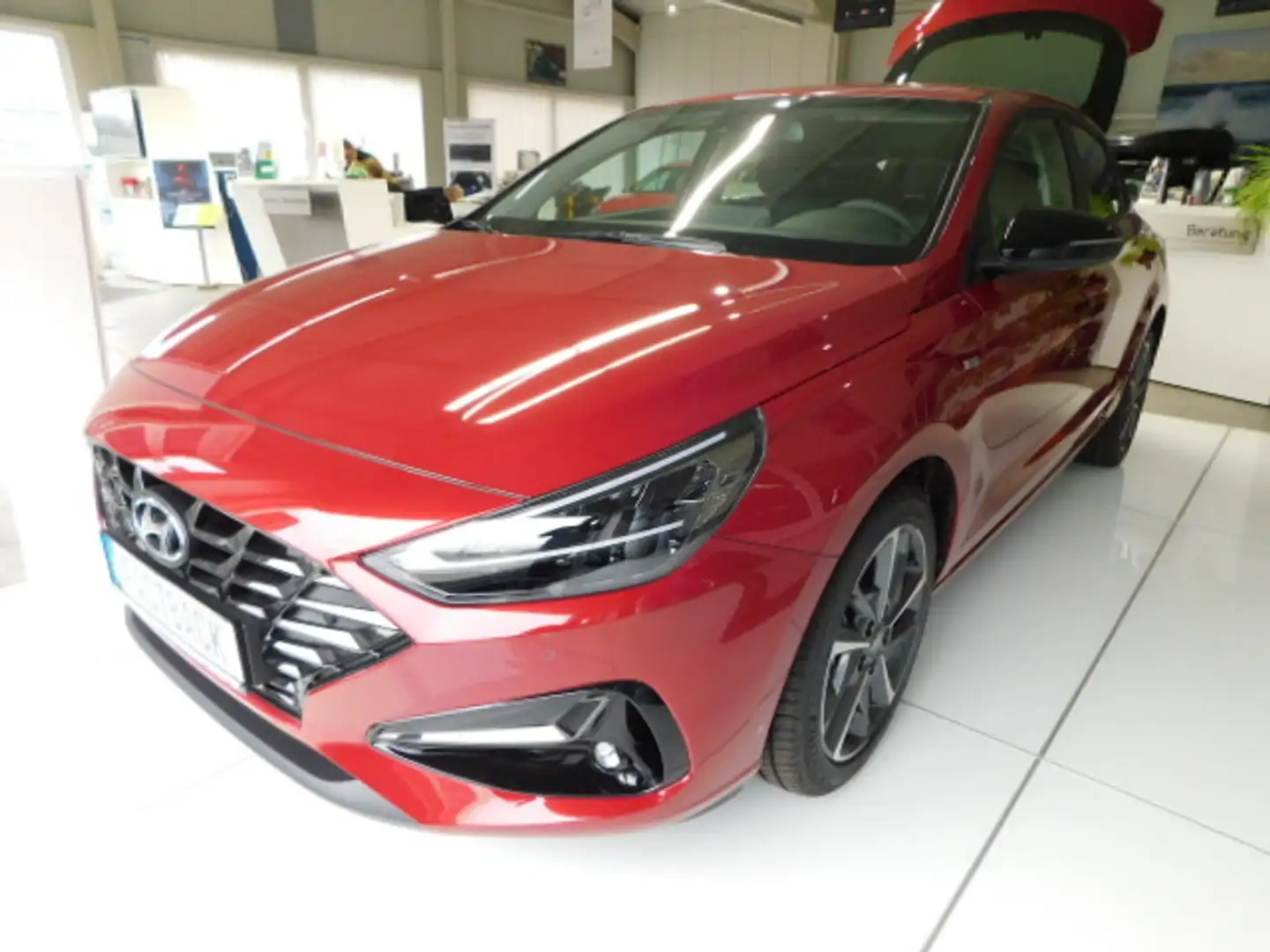 Hyundai i30 Fastback Edition 30 PLUS Rot - 1