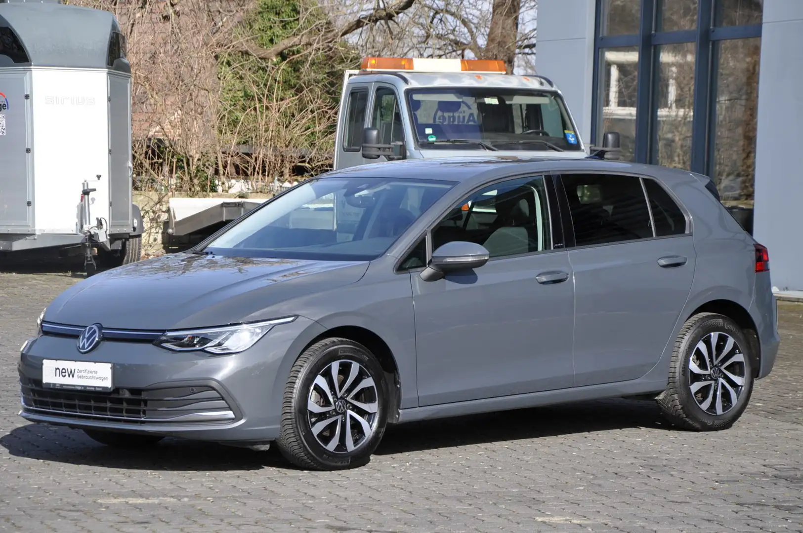 Volkswagen Golf VIII Lim. 1.0 TSI ACTIVE OPF *PDC*SITZHEI.* Grau - 2