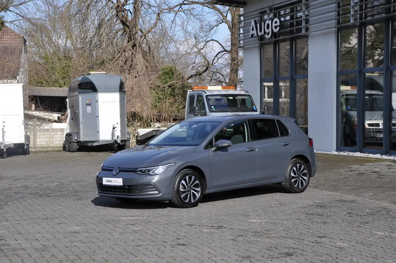 Volkswagen Golf VIII Lim. 1.0 TSI ACTIVE OPF *PDC*SITZHEI.* Grau - 1