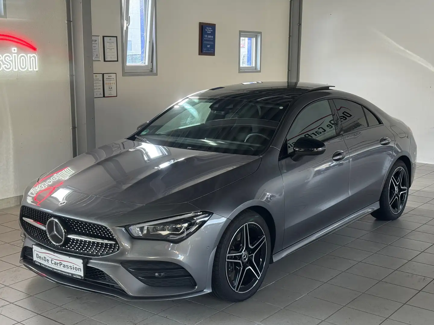 Mercedes-Benz CLA 250 CLA 250 AMG-Line*PANO+NightPaket+AmbientePlus*2Hnd Grau - 1