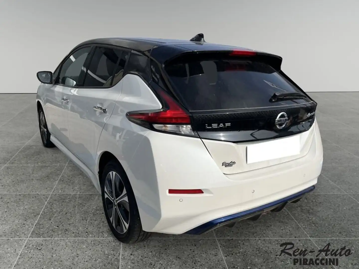 Nissan Leaf e+ 10th Anniversary Bianco - 2