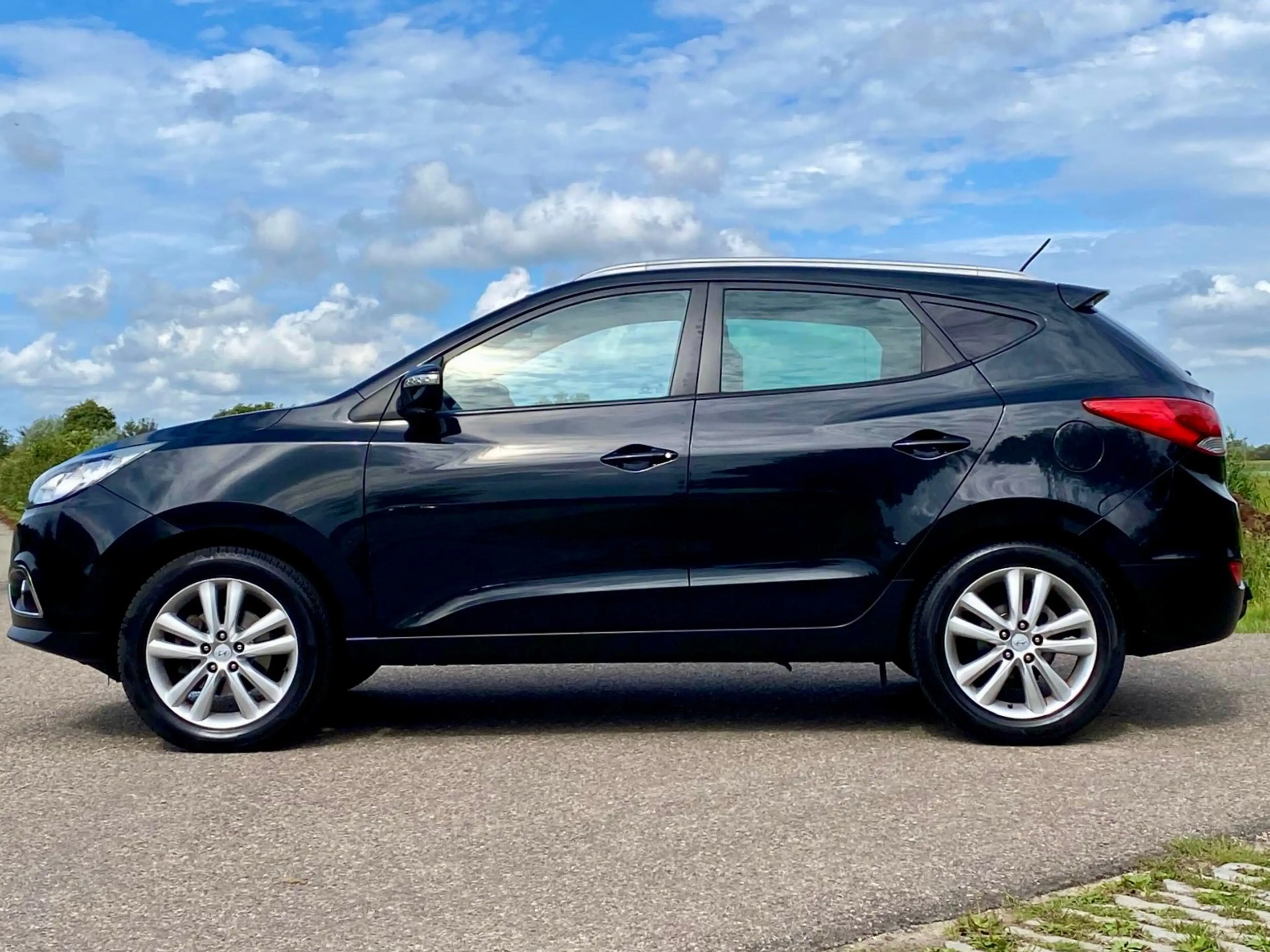 Hyundai iX35 2.0i i-Catcher 5DRS NAVI PANORAMADAK CAMERA Leder_ — photo 17