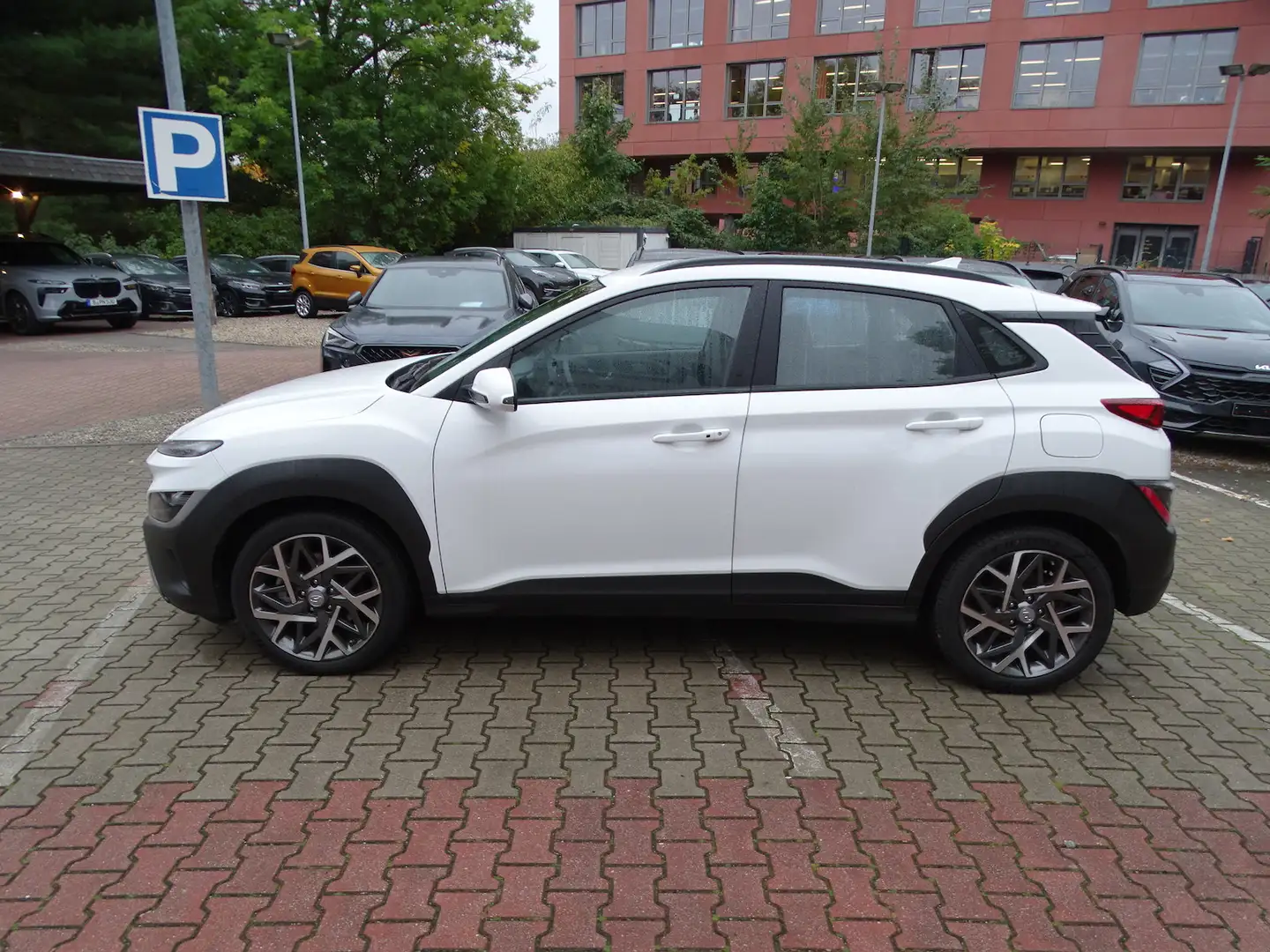 Hyundai KONA 1.6 GDI Trend Hybrid 2WD Blanc - 2