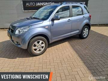 met slechts 77.898 km!!! 1.5-16v Expedition 2WD