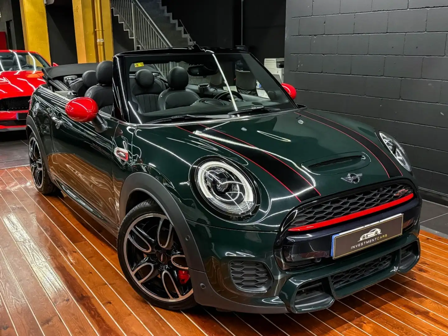 MINI John Cooper Works Cabrio Vert - 1