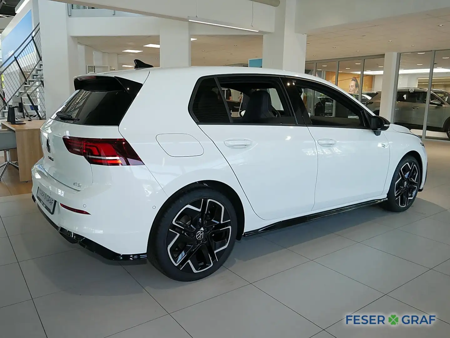 Volkswagen Golf R-Line 1,5 l eTSI OPF Navi LED Parkassist Weiß - 2