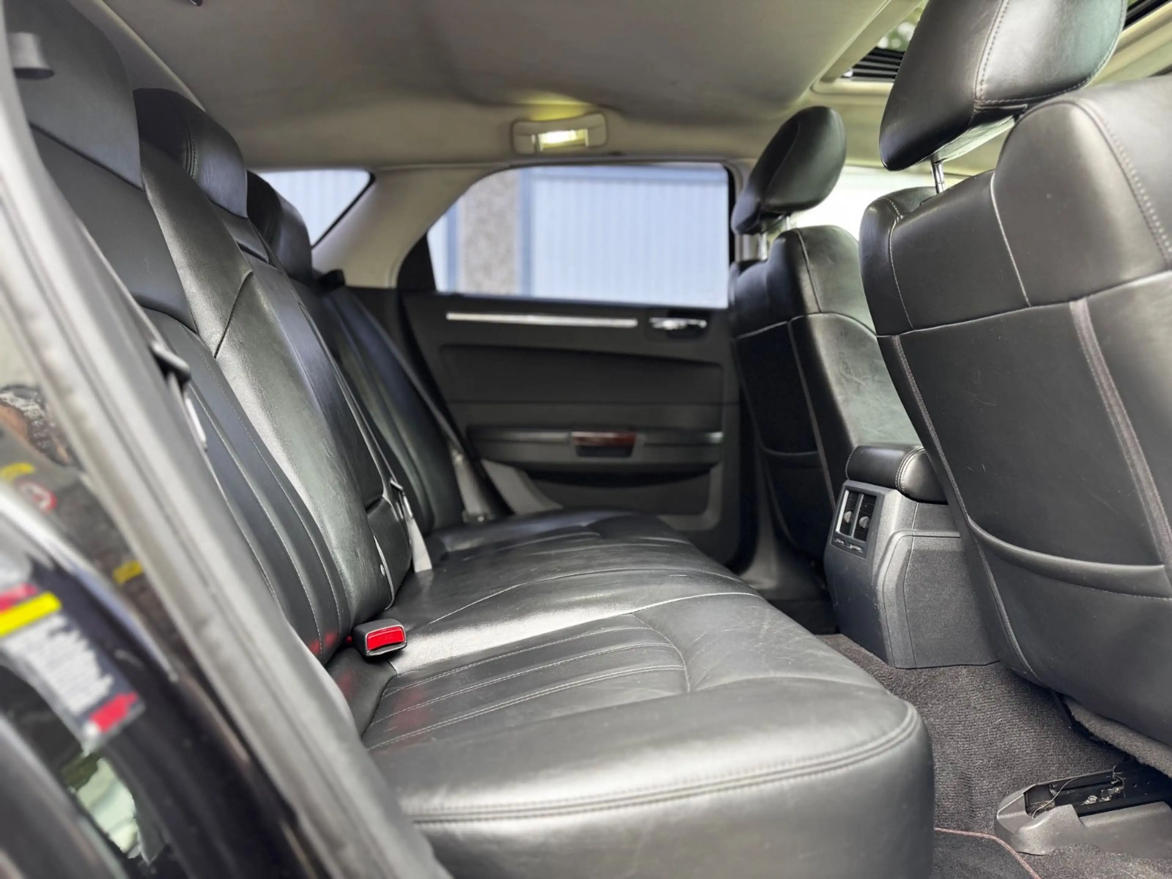 Chrysler 300C Touring 3.0 CRD — photo 12