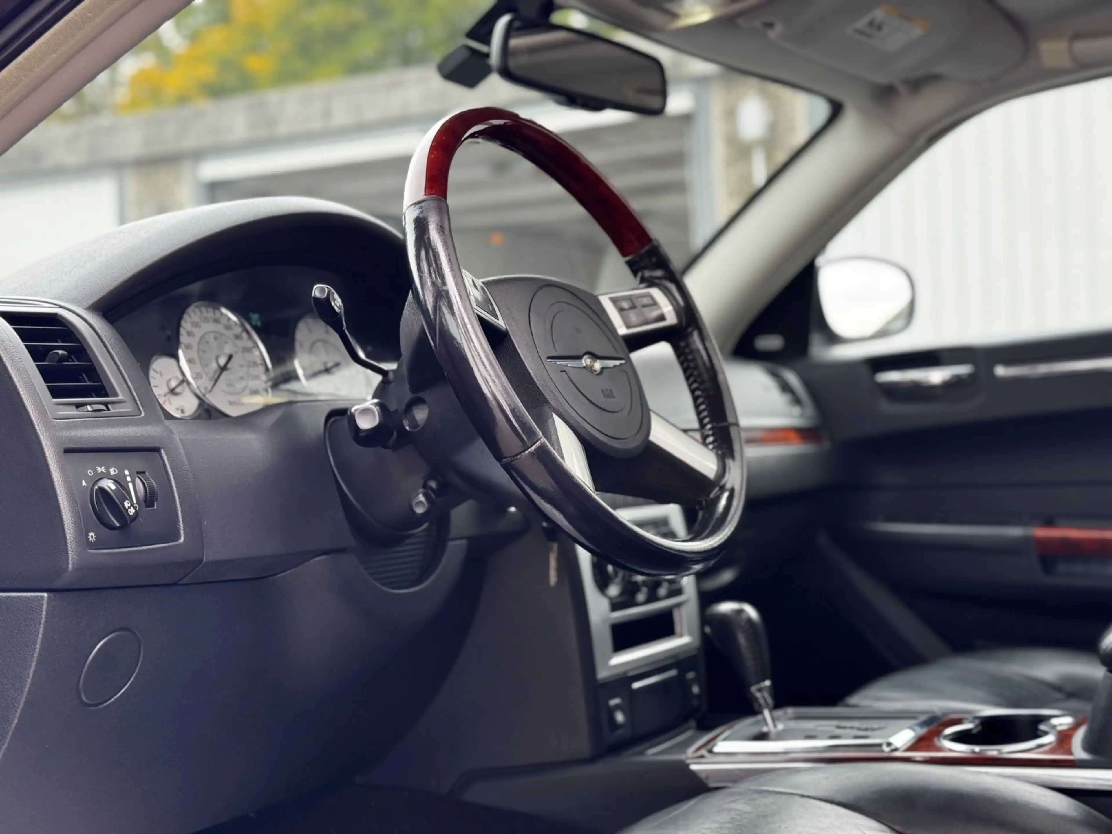 Chrysler 300C Touring 3.0 CRD — photo 9