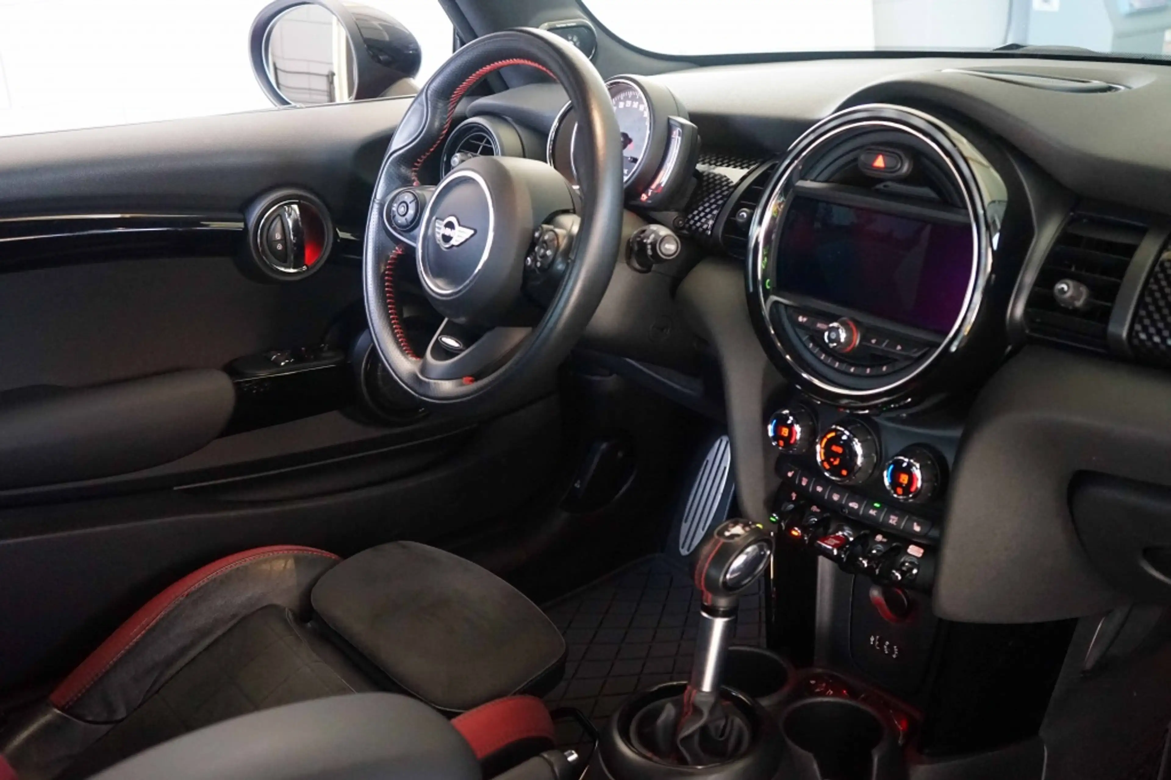 MINI John Cooper Works S JCW Cooper 192PK DCT-Automaat 37DKM Schaalstoel — photo 44