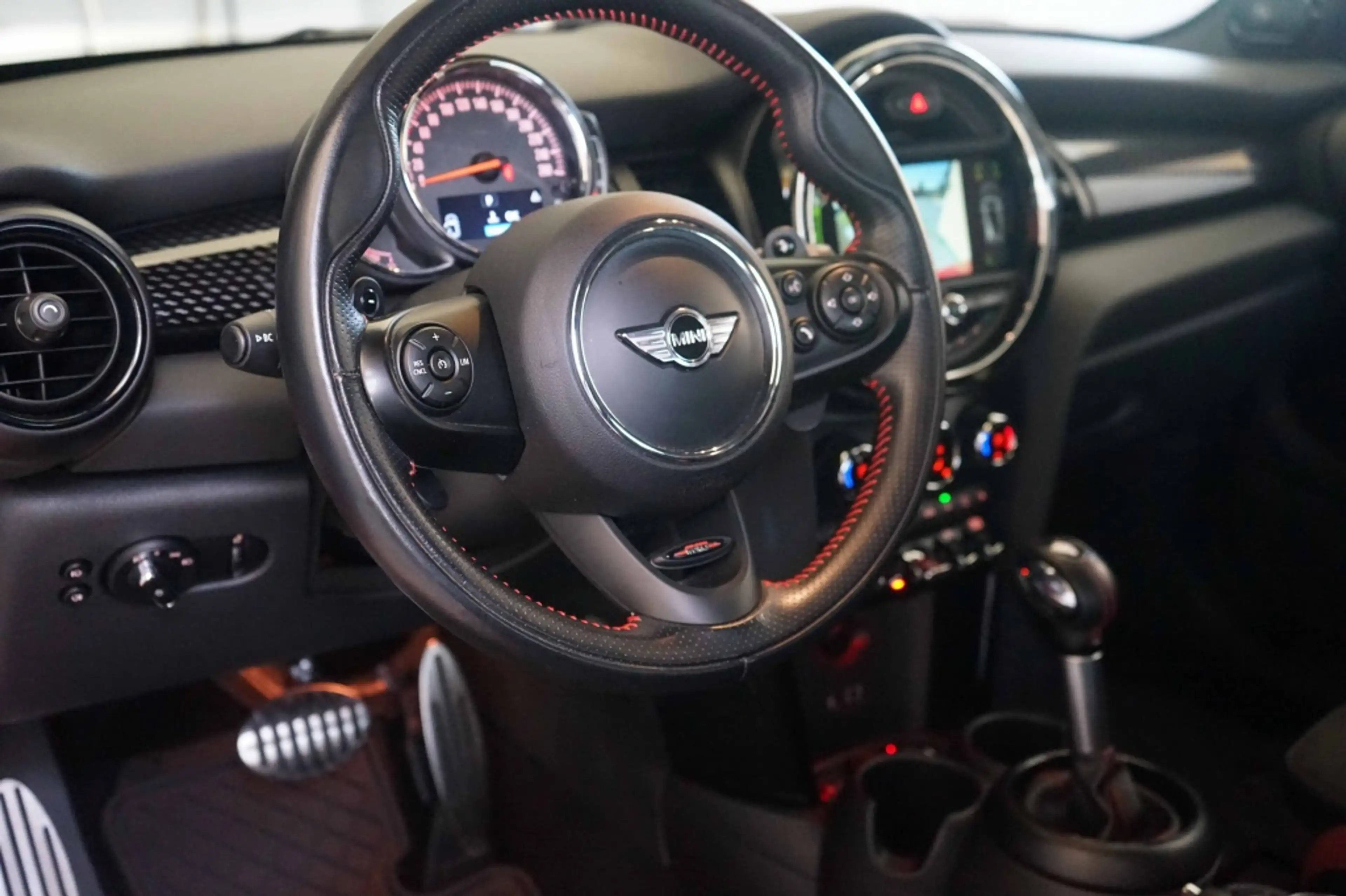 MINI John Cooper Works S JCW Cooper 192PK DCT-Automaat 37DKM Schaalstoel — photo 36