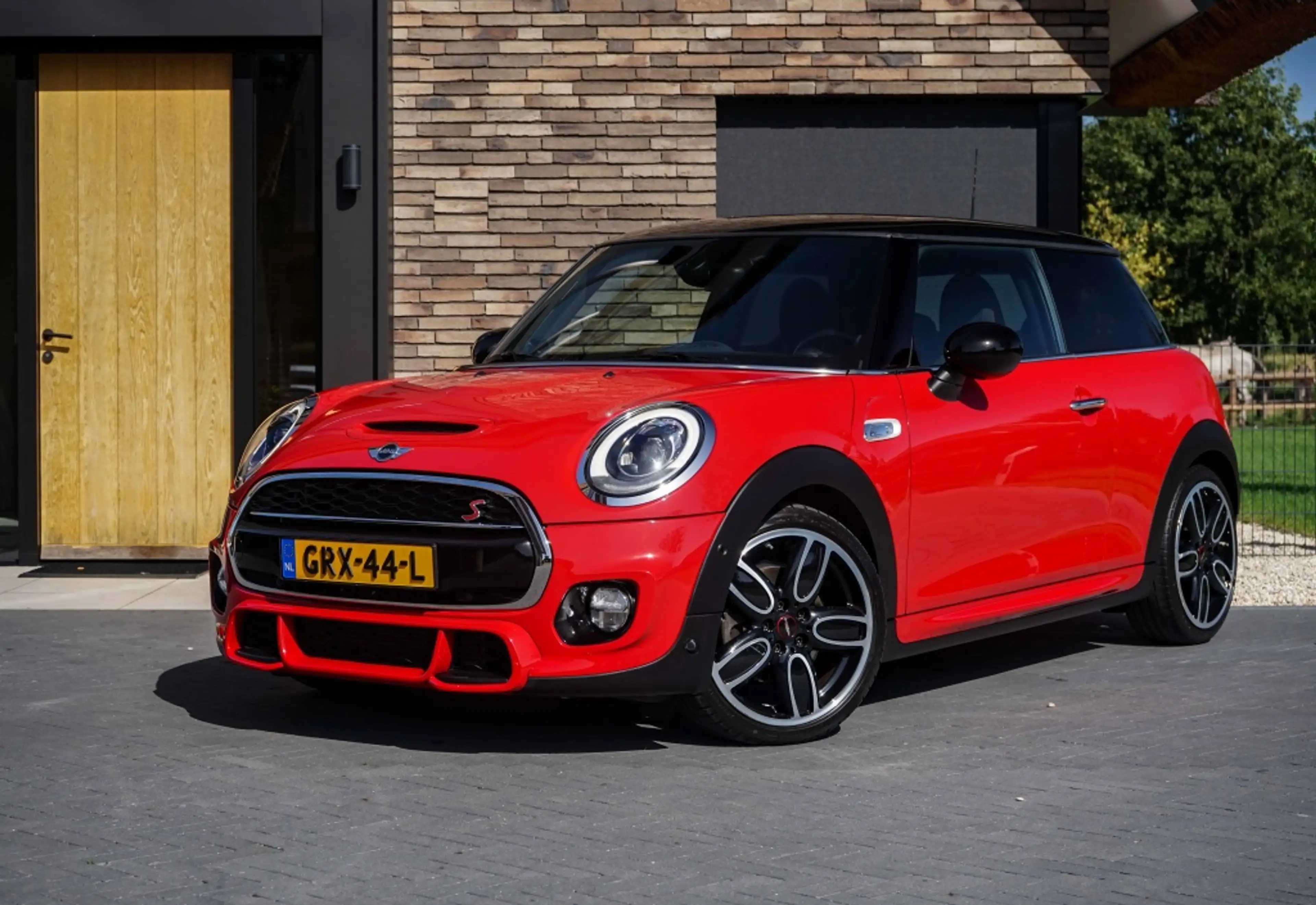 MINI John Cooper Works S JCW Cooper 192PK DCT-Automaat 37DKM Schaalstoel