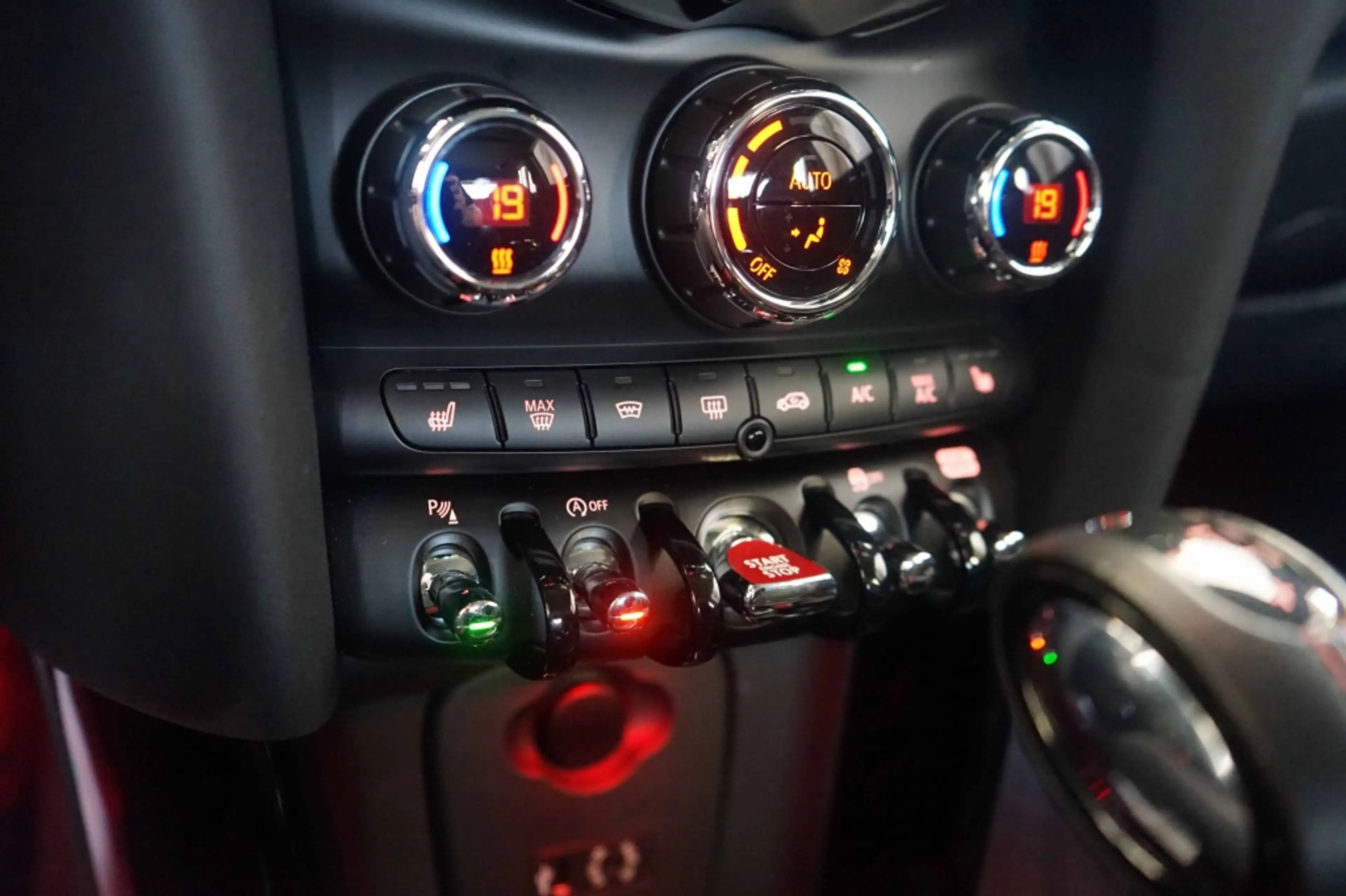 MINI John Cooper Works S JCW Cooper 192PK DCT-Automaat 37DKM Schaalstoel — photo 31