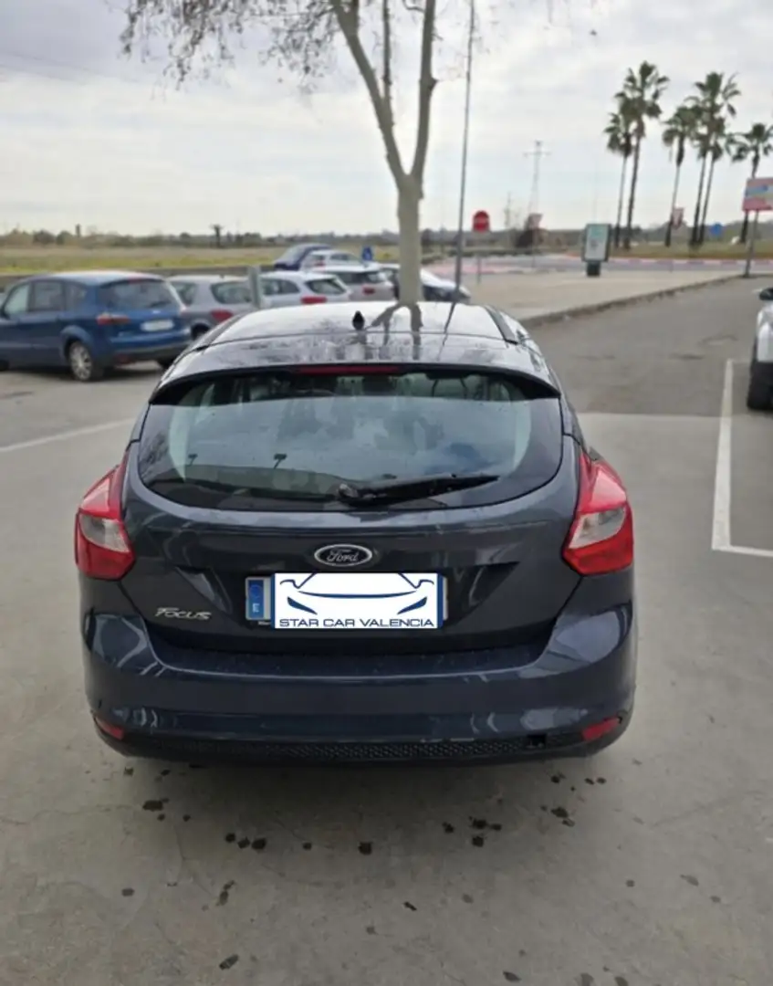 Ford Focus 1.6TDCi Trend 115 Gris - 2