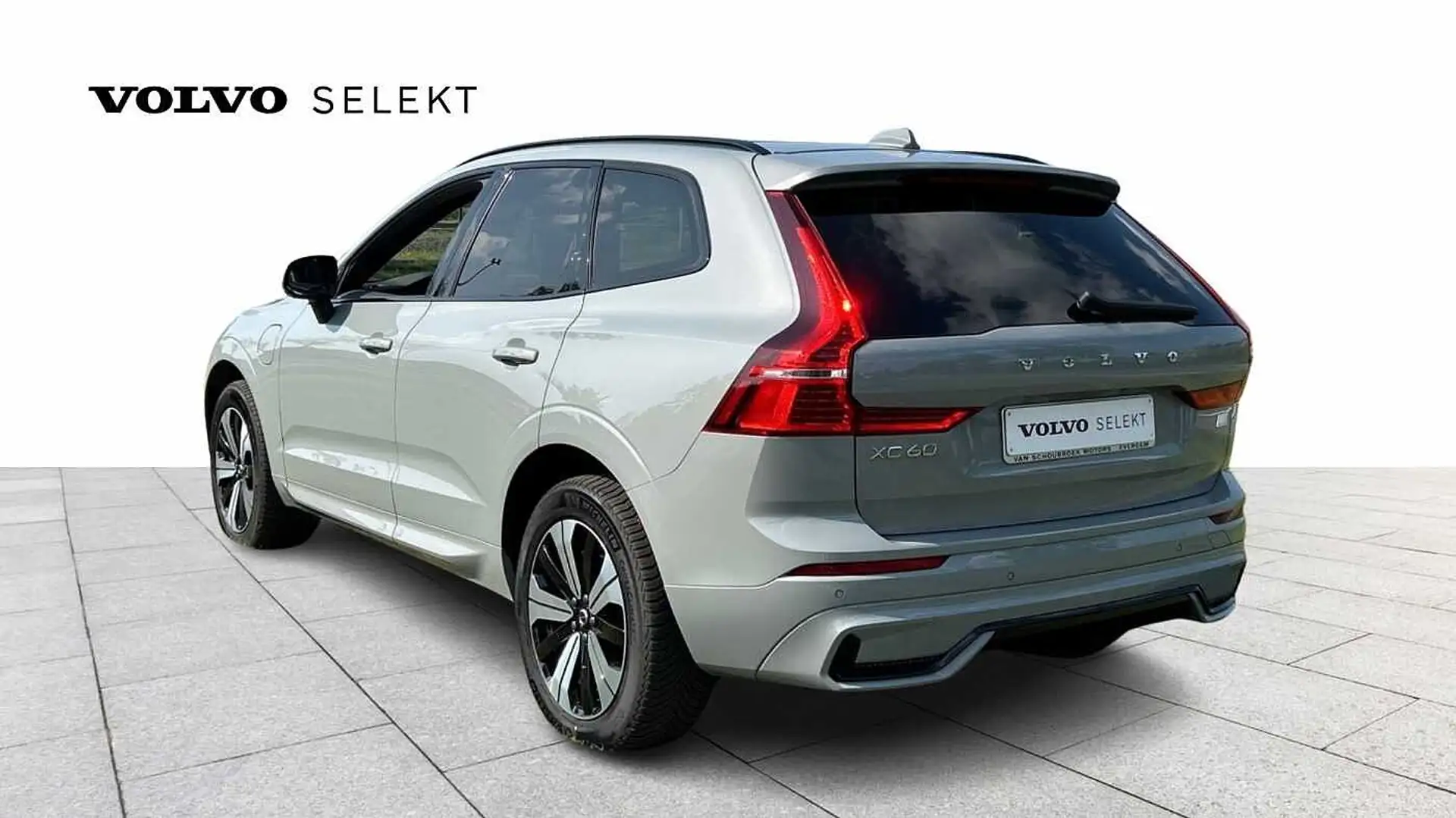 Volvo XC60 Plus, T6 AWD Plug-in hybride, Dark, Trekhaak Gris - 2
