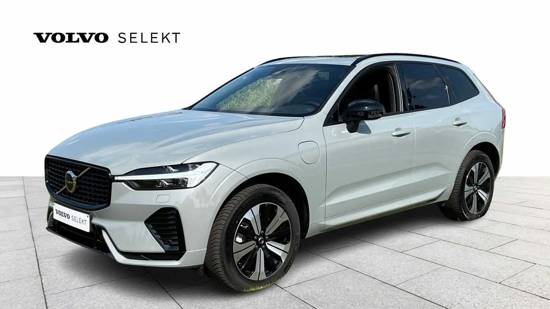 Volvo XC60 Plus, T6 AWD Plug-in hybride, Dark, Trekhaak Gris - 1