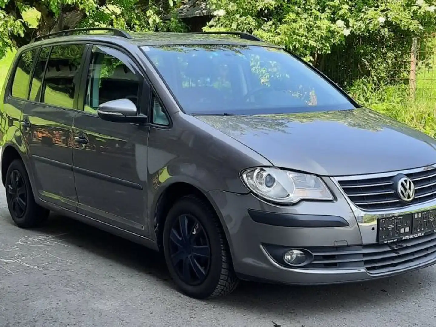 Volkswagen Touran Touran Trendline 1,9 TDI DPF DSG Trendline Gri - 1