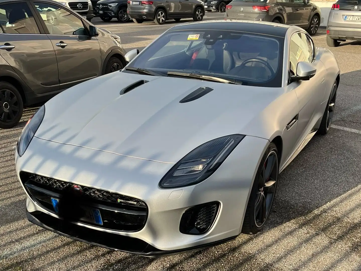 Jaguar F-Type F-Type Coupe 2.0 i4 R-Dynamic 300cv my19.5 Silver - 1