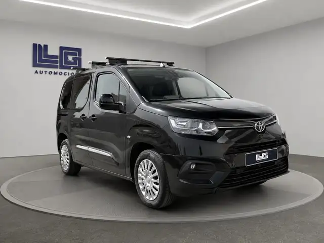 Toyota Unknown Model view 3