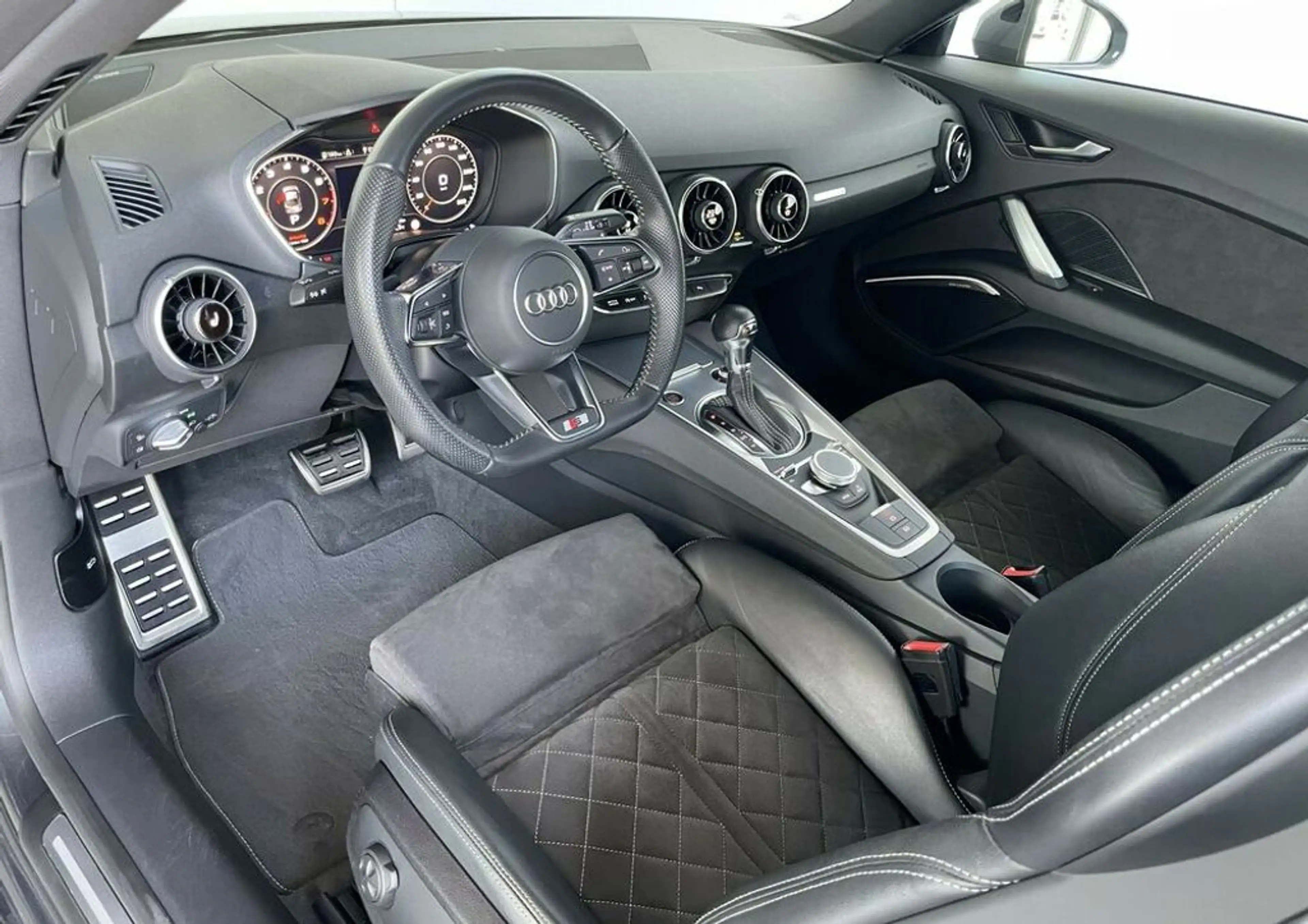 Audi TT 45 TFSI S-Line *LED*Bang&O*KeyGo*CAM*Alcantara* — photo 8