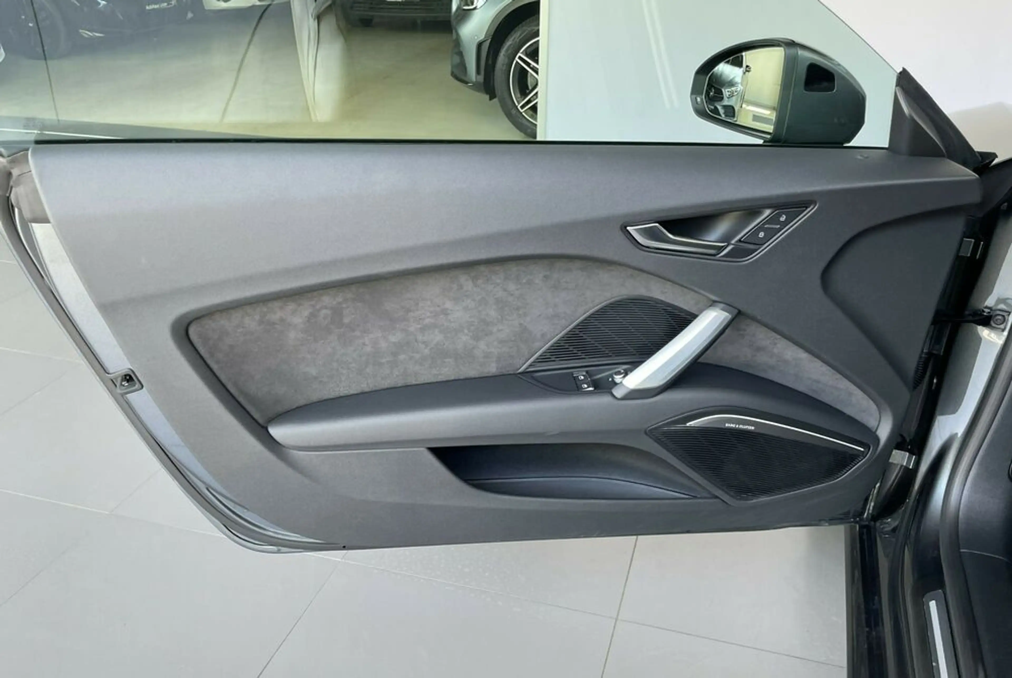 Audi TT 45 TFSI S-Line *LED*Bang&O*KeyGo*CAM*Alcantara* — photo 14