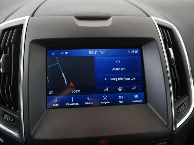 Ford S-Max view 14