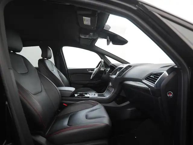Ford S-Max view 3