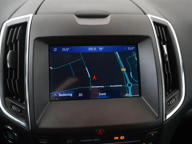 Ford S-Max view 13