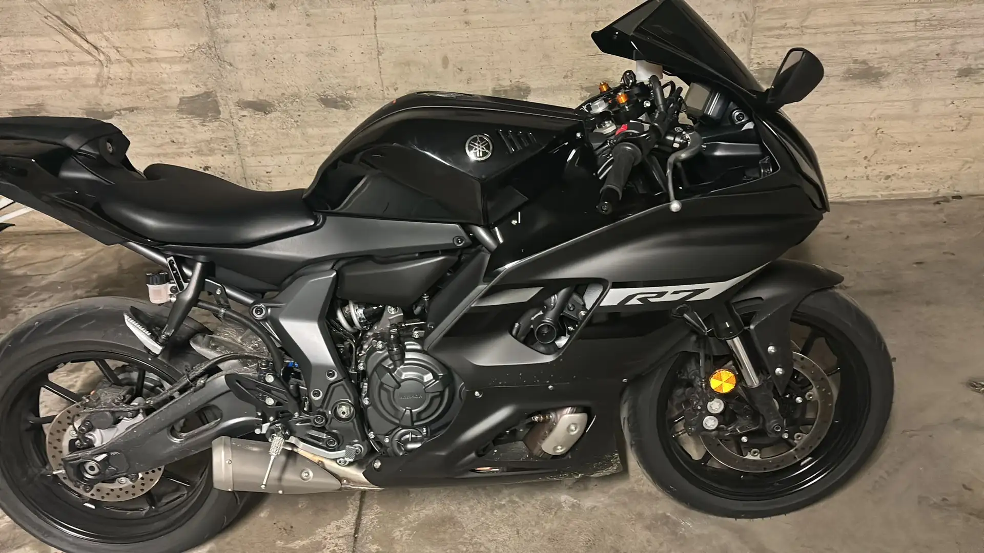 Yamaha YZF-R7 specchietti rizoma porta targha corto - 1