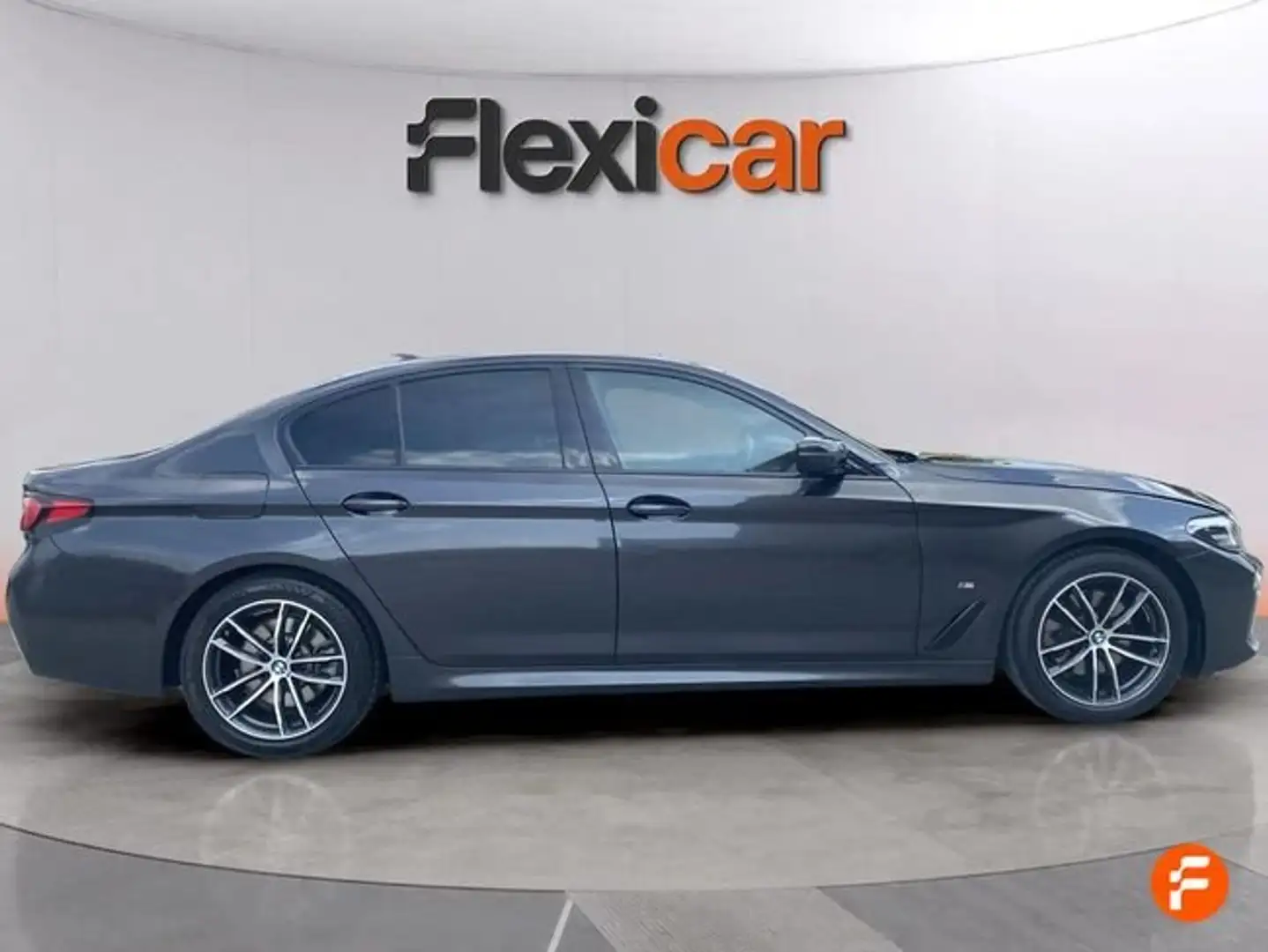 BMW Active Hybrid 5 520dA Чорний - 2