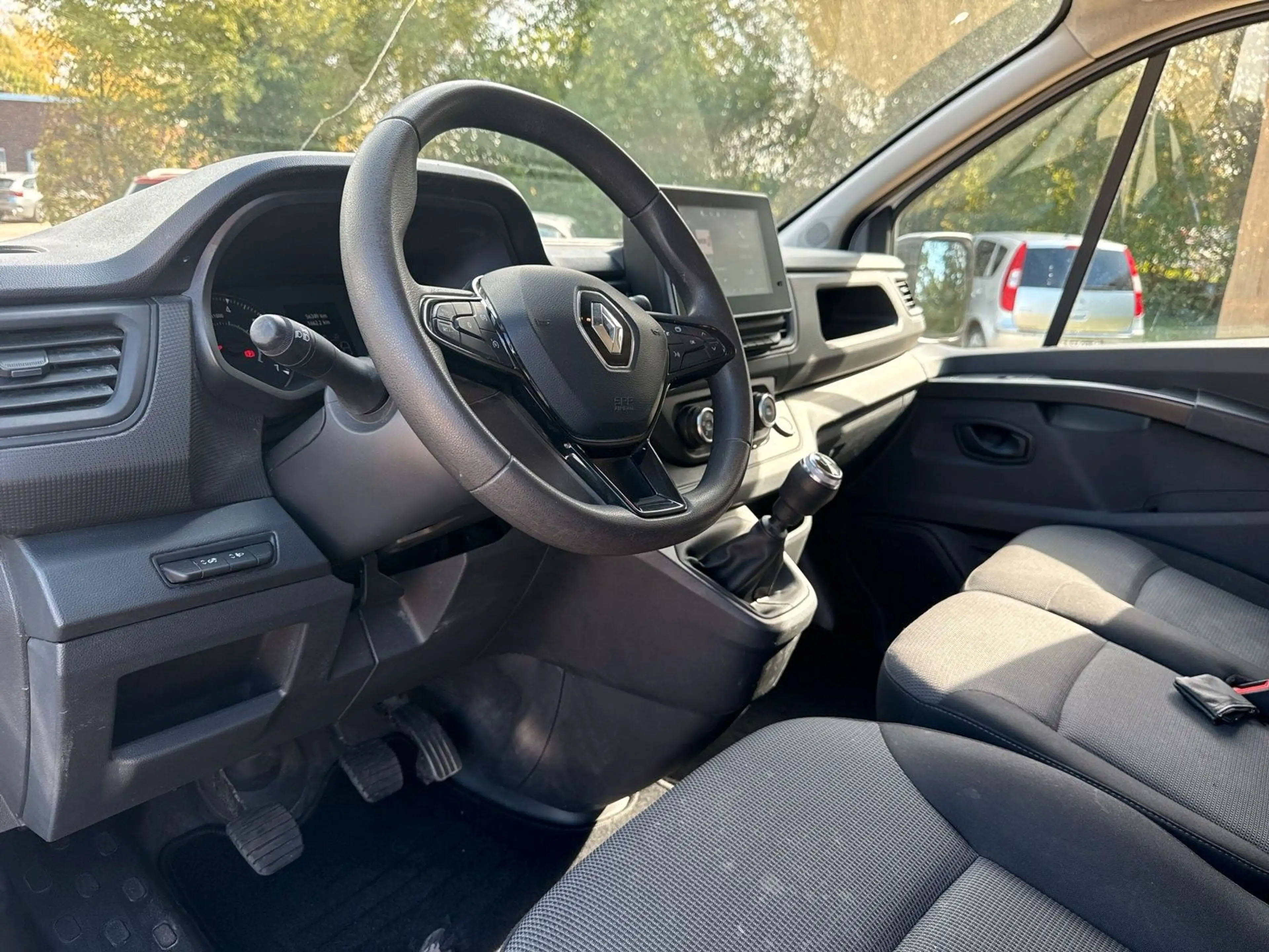 Renault Trafic Kasten L1H1 2,8t*USB*Würth Ausbau*LED*AHK — photo 6