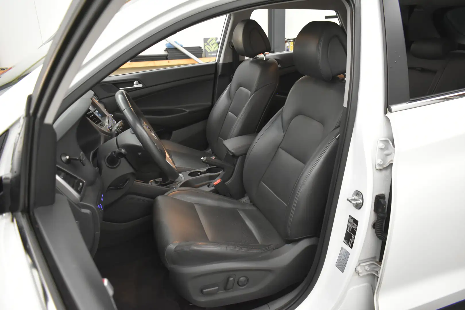 Hyundai TUCSON 1.6 T-GDi Premium Camera Vol Leder Trekhaak Weiß - 2