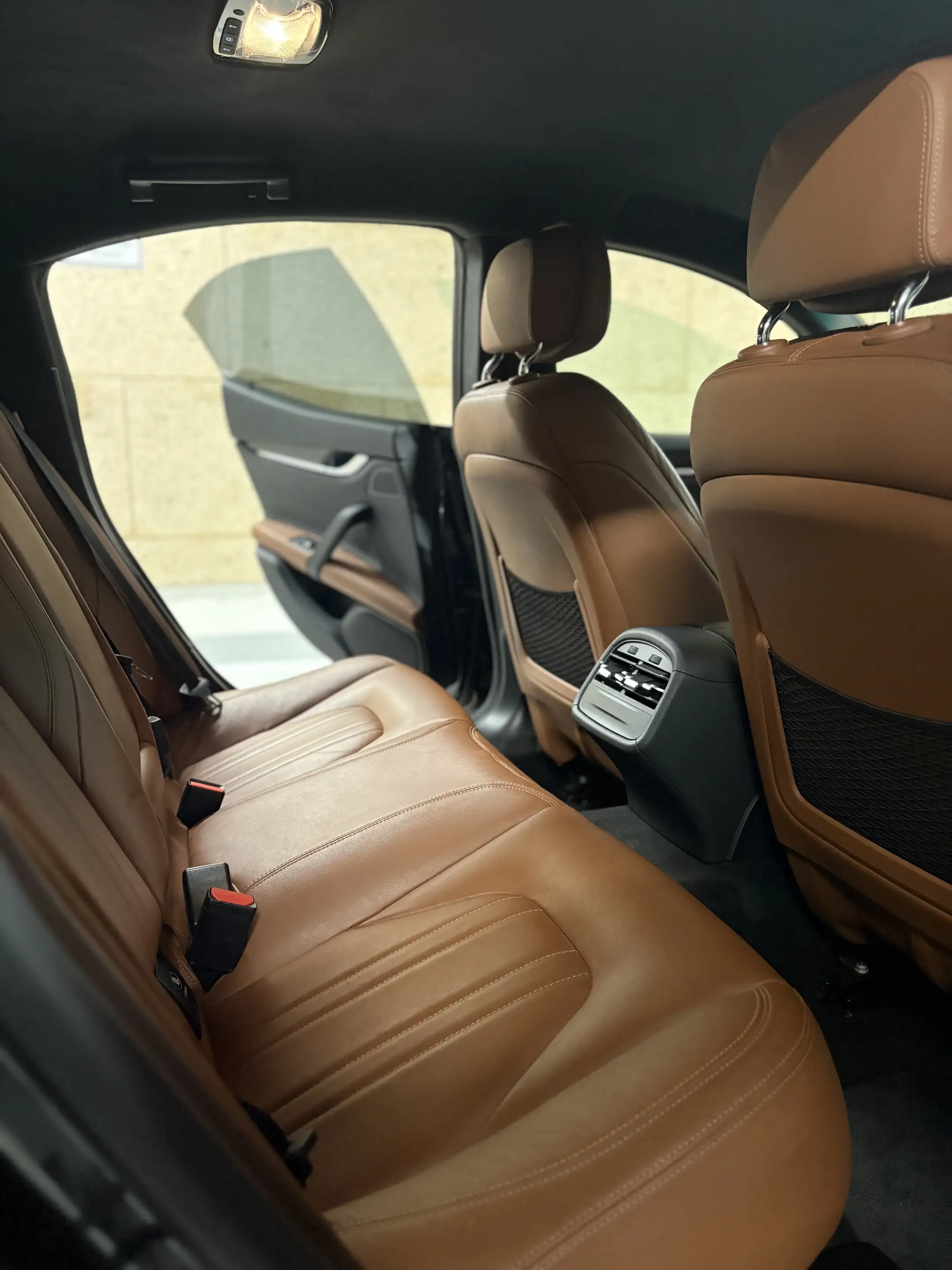 Maserati Ghibli — photo 9