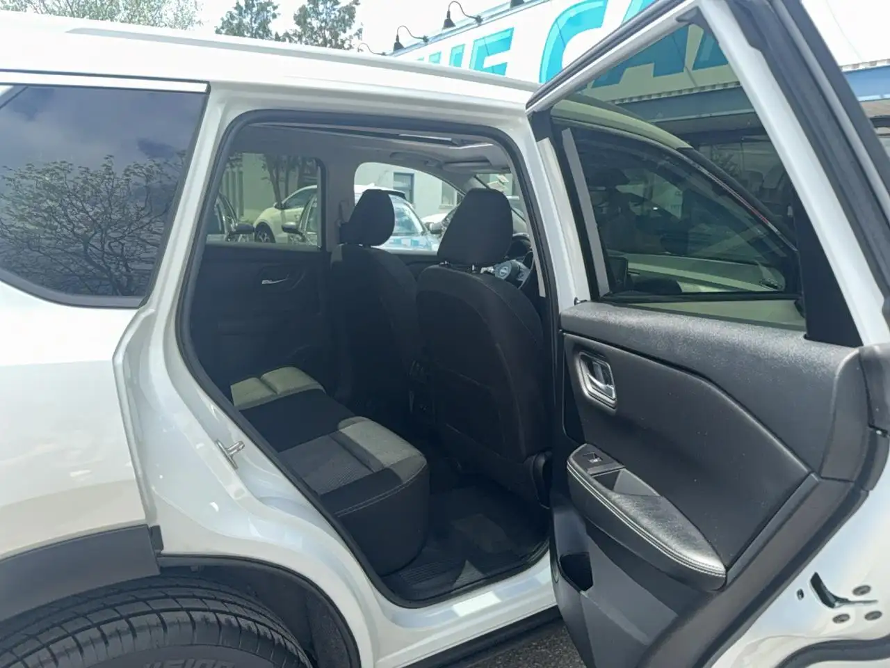 Nissan Rogue снимка Nissan Rogue