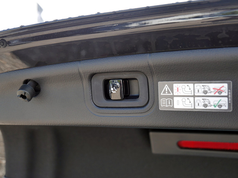 Mercedes-Benz C 400 e 4M , AMG BURM AHK DISTR KAMERA SPUR PDC — photo 13