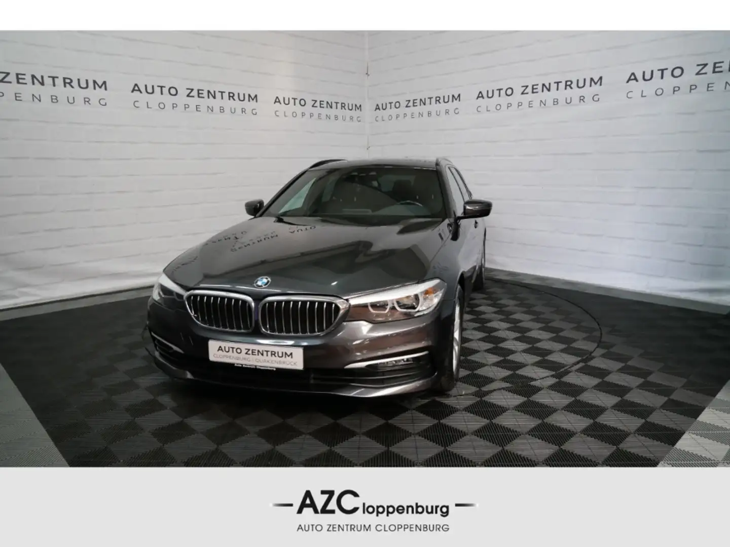 BMW 525 d  Touring LED+Navi+Leder+Kamera+PDC Gris - 1