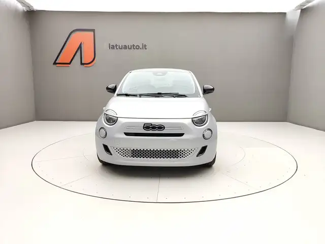 Fiat 500 view 2