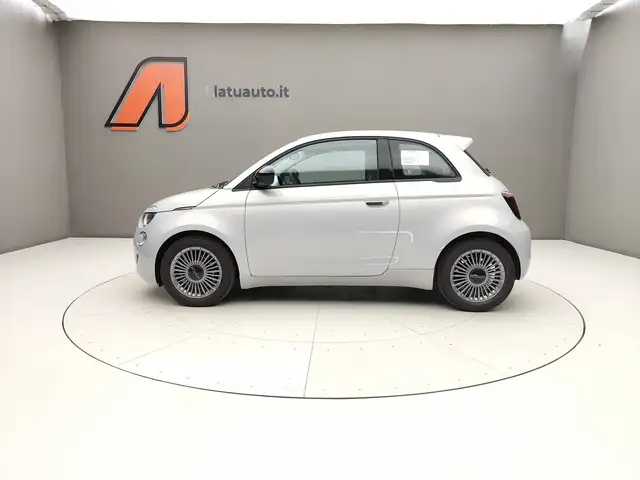 Fiat 500 view 4