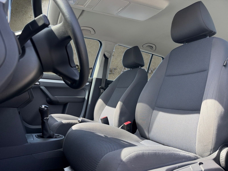 Volkswagen Touran Trendline *KLIMAAUT*SHZ*PDC*7.SITZER*TÜV* — photo 9