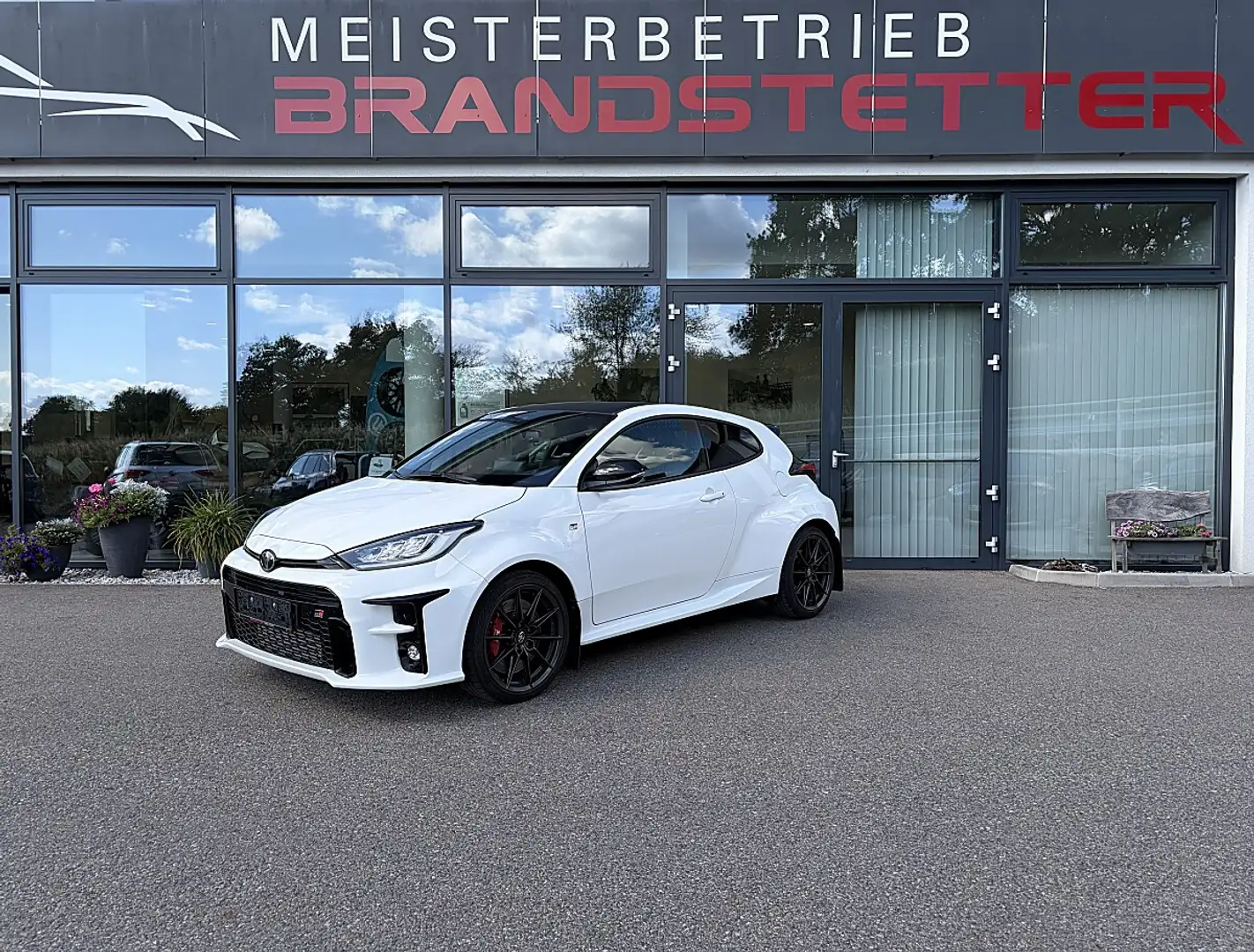 Toyota Yaris 1,6 Turbo GR High-Performance-Paket Allrad Weiß - 1