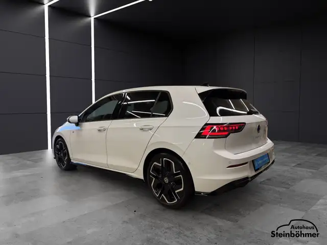 Volkswagen Golf view 4