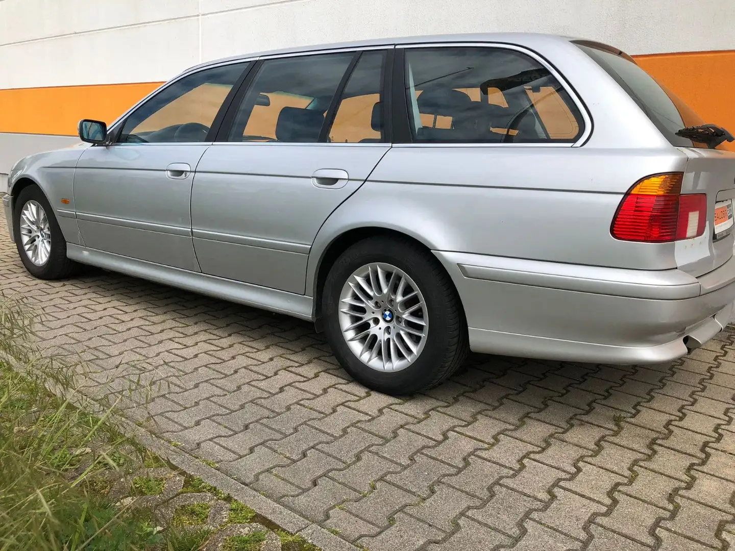 BMW 525 d  Touring Klimaautomatik SHZ AHK Alu Silber - 2