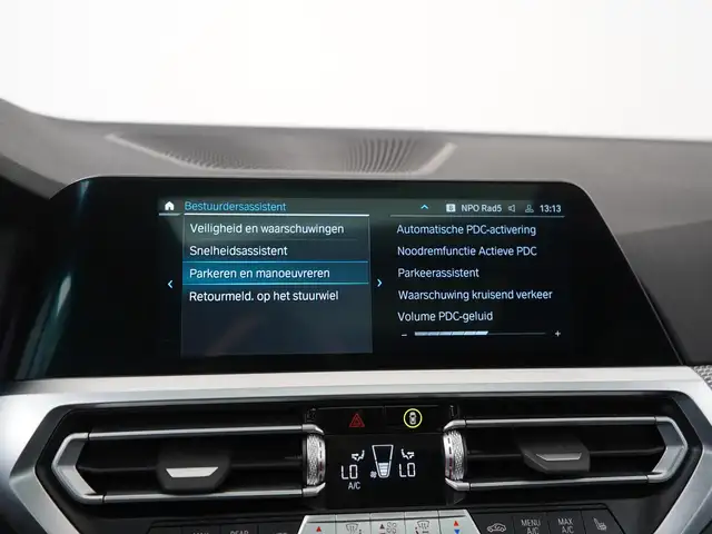BMW 3 Series view 25