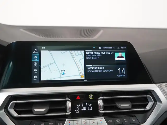 BMW 3 Series view 17